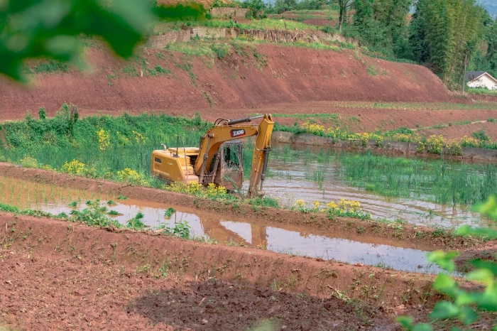 建设“巴渝粮仓”，徐工挖机我在行（h&aacute;ng）！