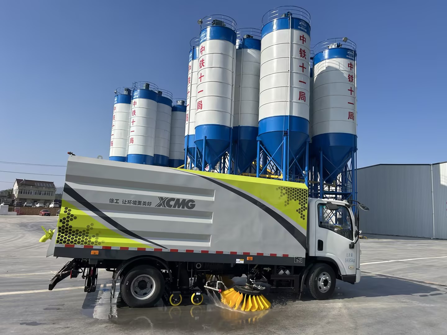 徐工8吨洗扫车“上岗”，助力合肥环境更美好